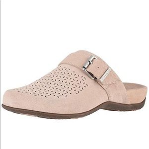 Women's Rest Moca Mule